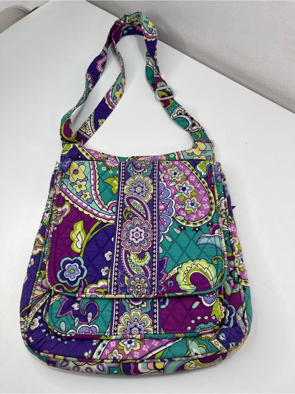 Vera Bradley Hipster Purple Paisley Crossbody Messenger Bag 4 Pocket Boho Fariy - Picture 6 of 11
